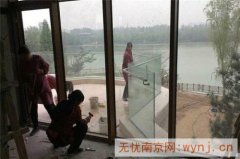 南京建邺区专业办公室玻璃清洗 居家玻璃擦清 隔断玻璃清洗